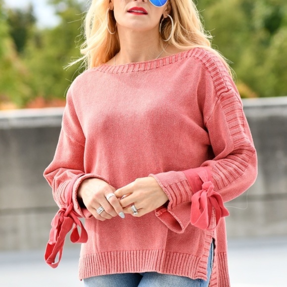 LIVING CORAL Knit Sweater - Picture 4 of 4